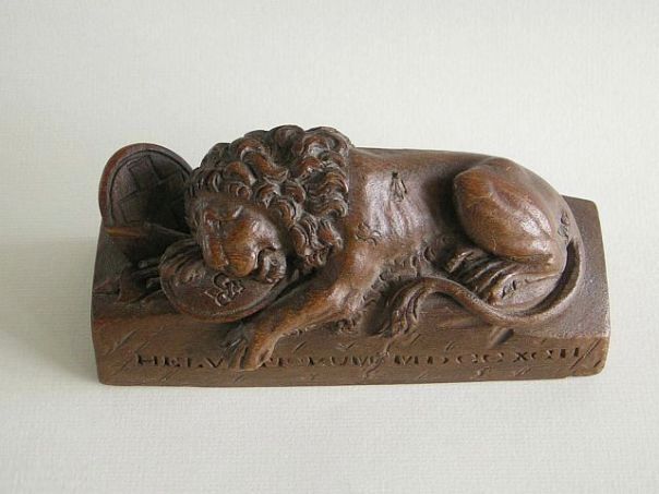 Lion monument souvenir – (3700)